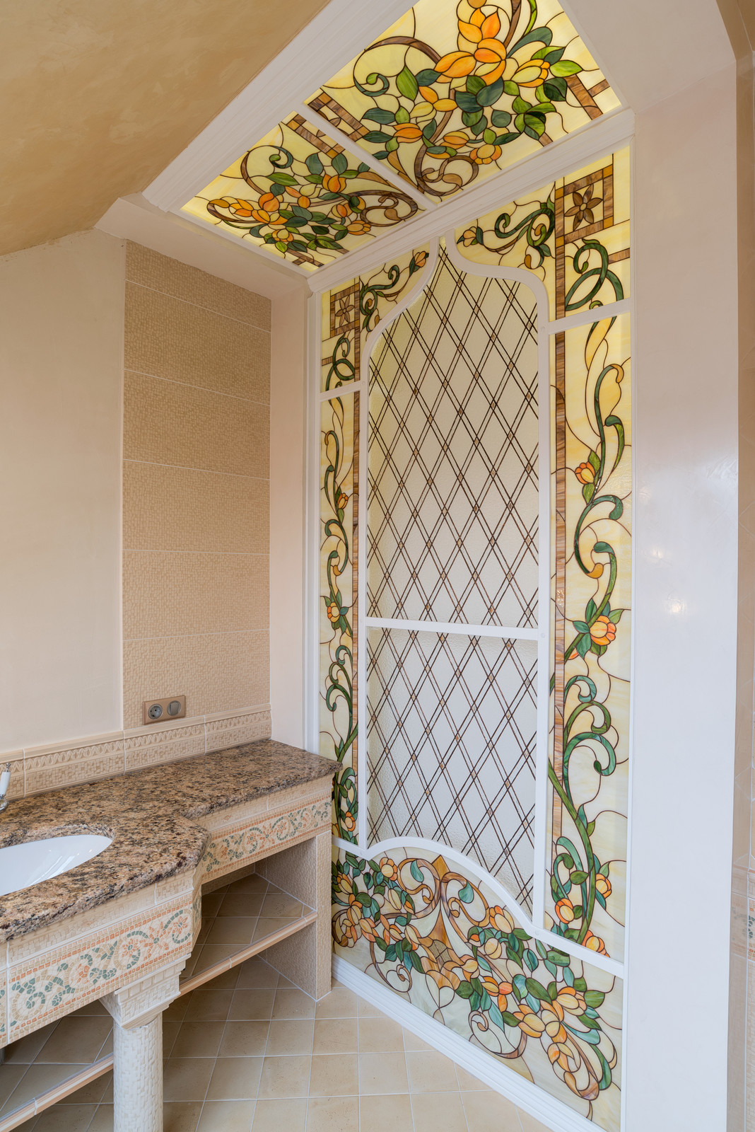 Витражи в ванной комнате