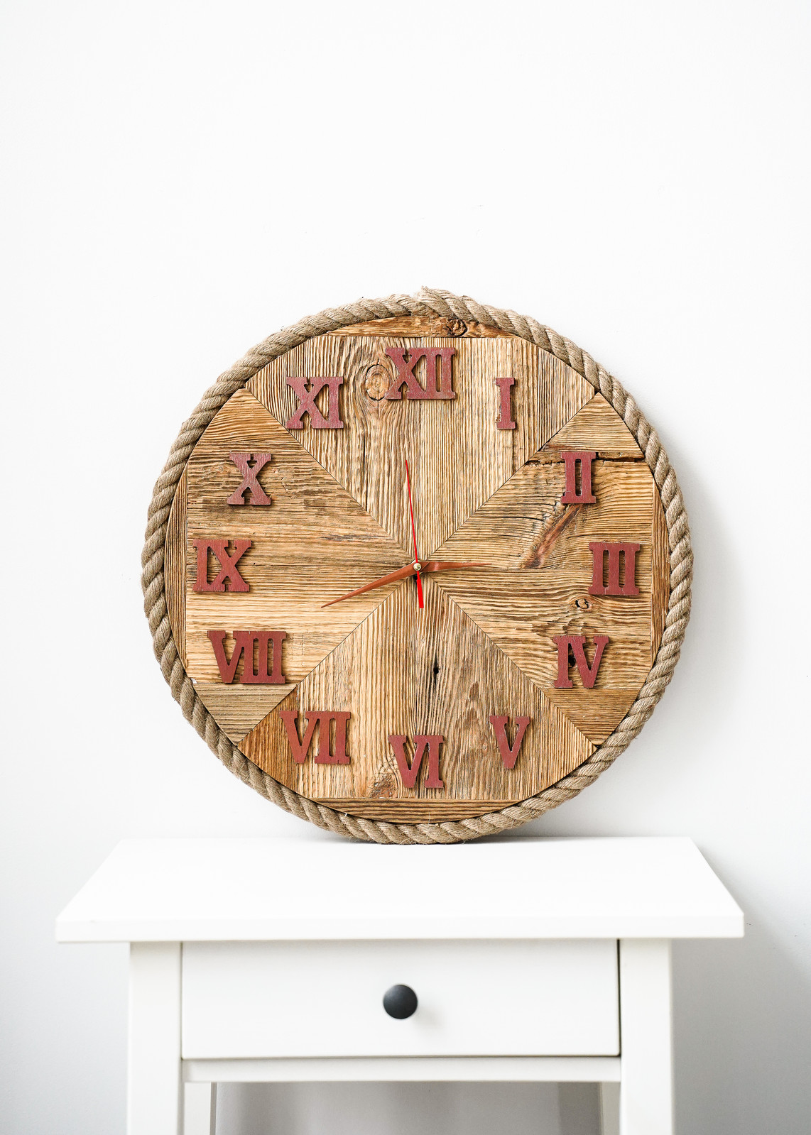 Обложка проекта: Часы из амбарной доски круглые