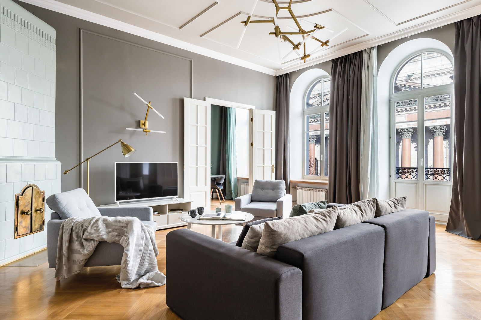 Квартира напротив Исаакиевского собора