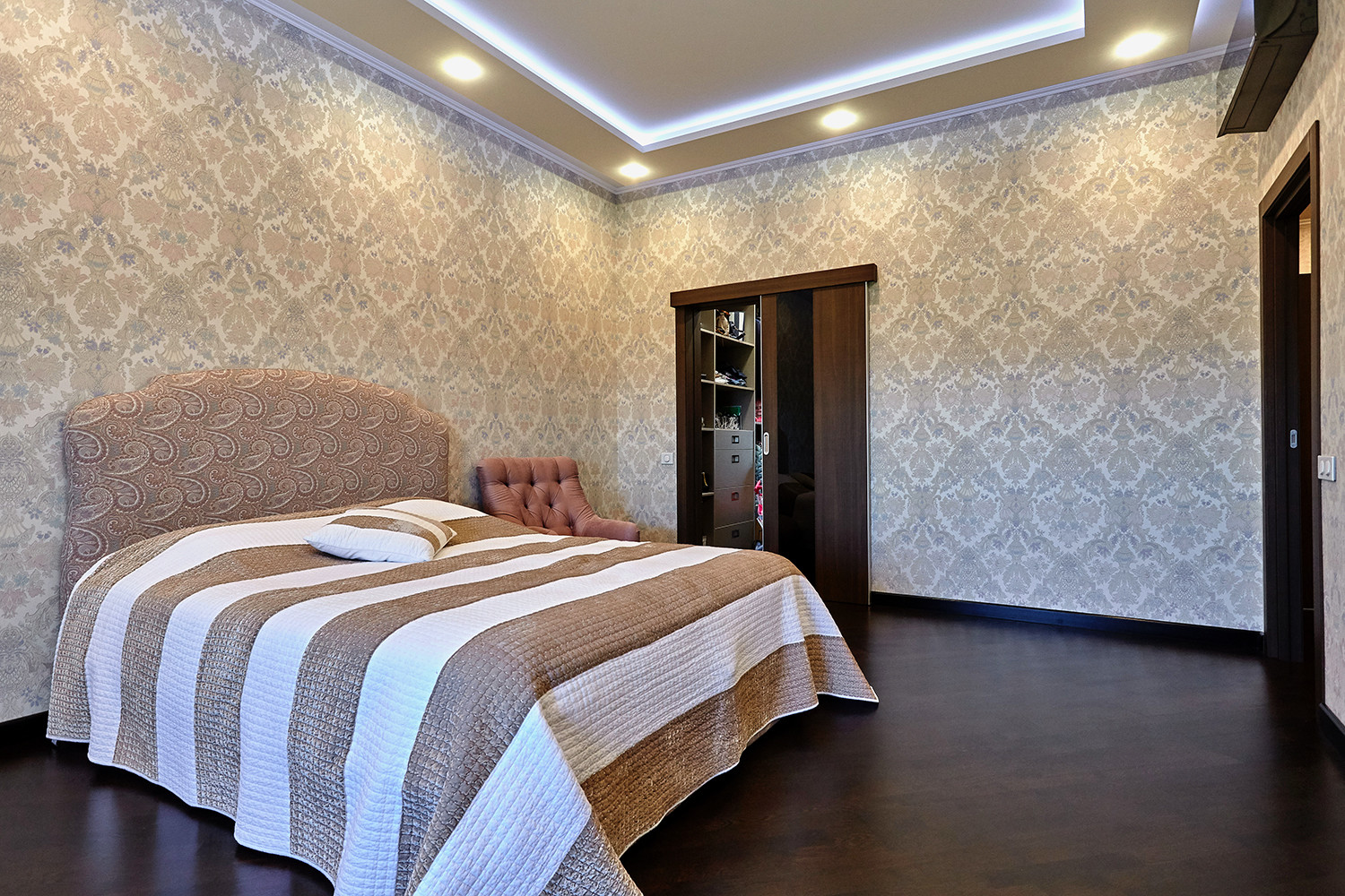 054 Квартира