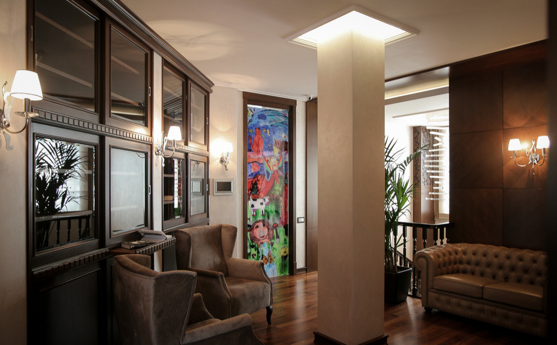 Маятниковые двери и перегородки из электрохромного (смарт) стекла