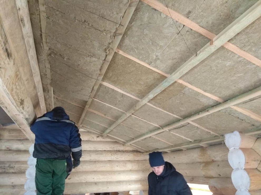 Цементно-песчаная черепица Braas.