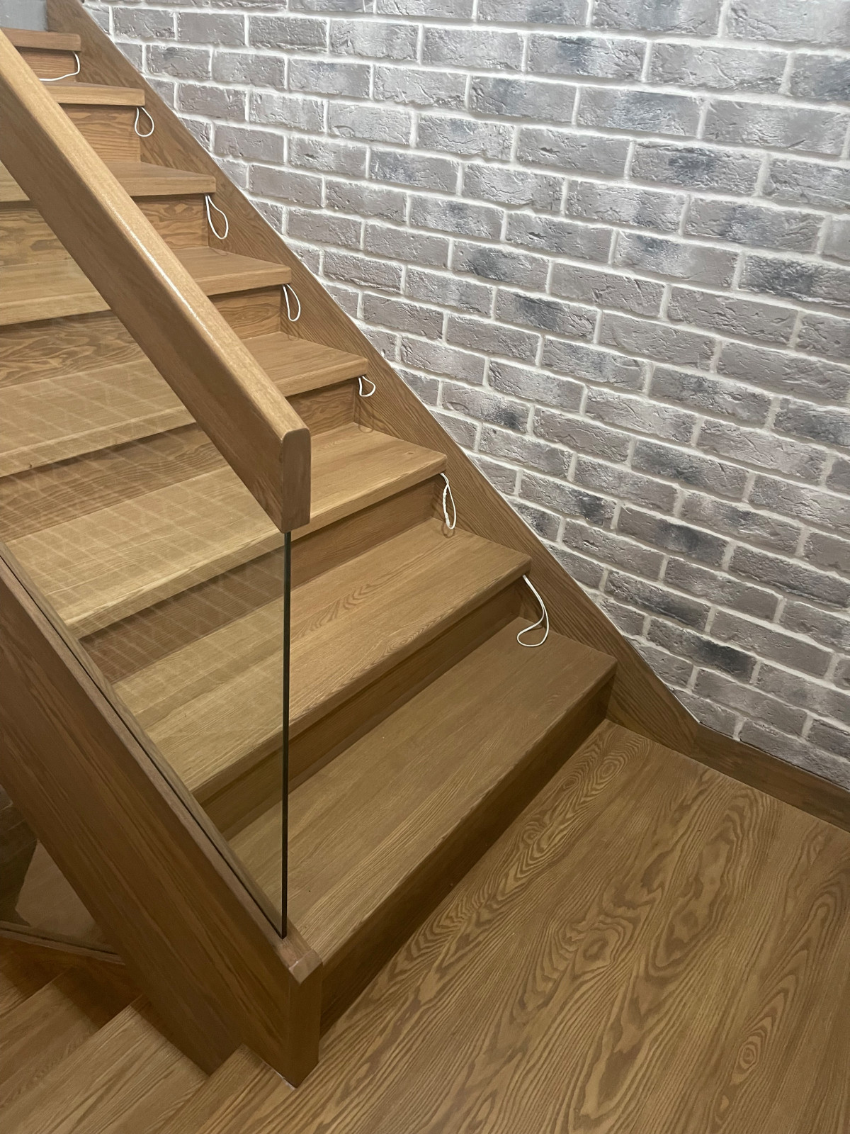 Лестница со стклом