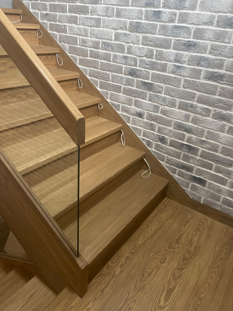 Лестница со стклом