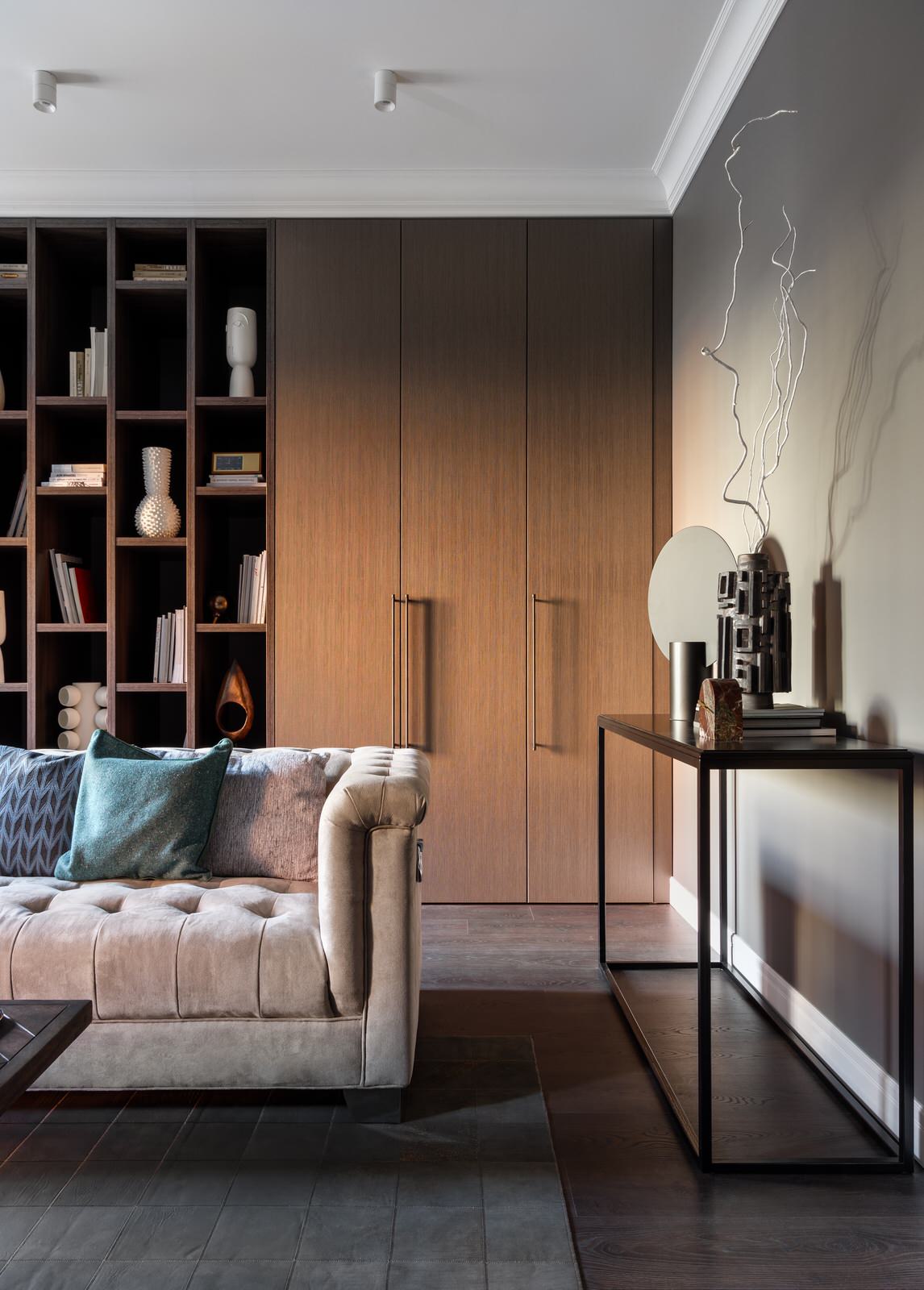 Квартира в старом жилом фонде в центре Москвы.