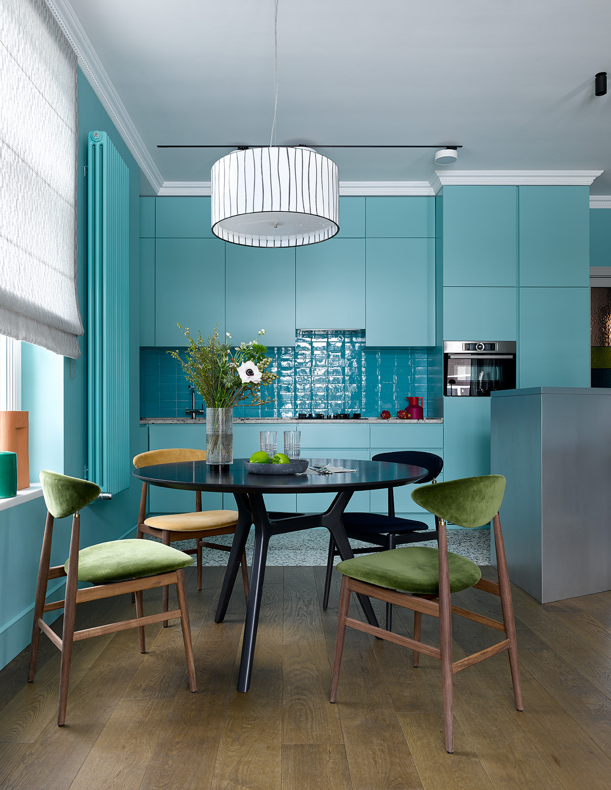 Houzz тур: Яркий дом для семьи с двумя детьми