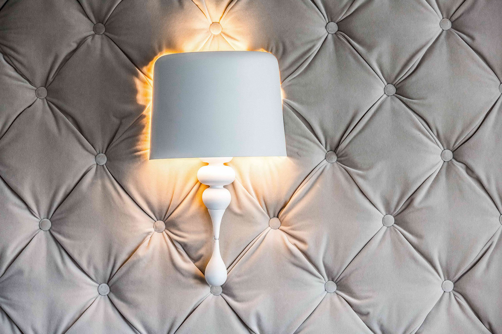 Интерьер с видом на Волгу