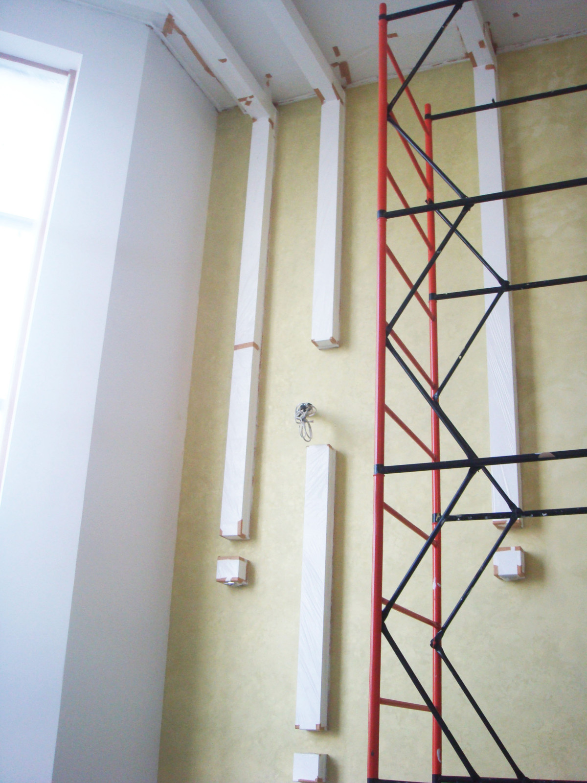 Гостиная, в процессе реализации проекта