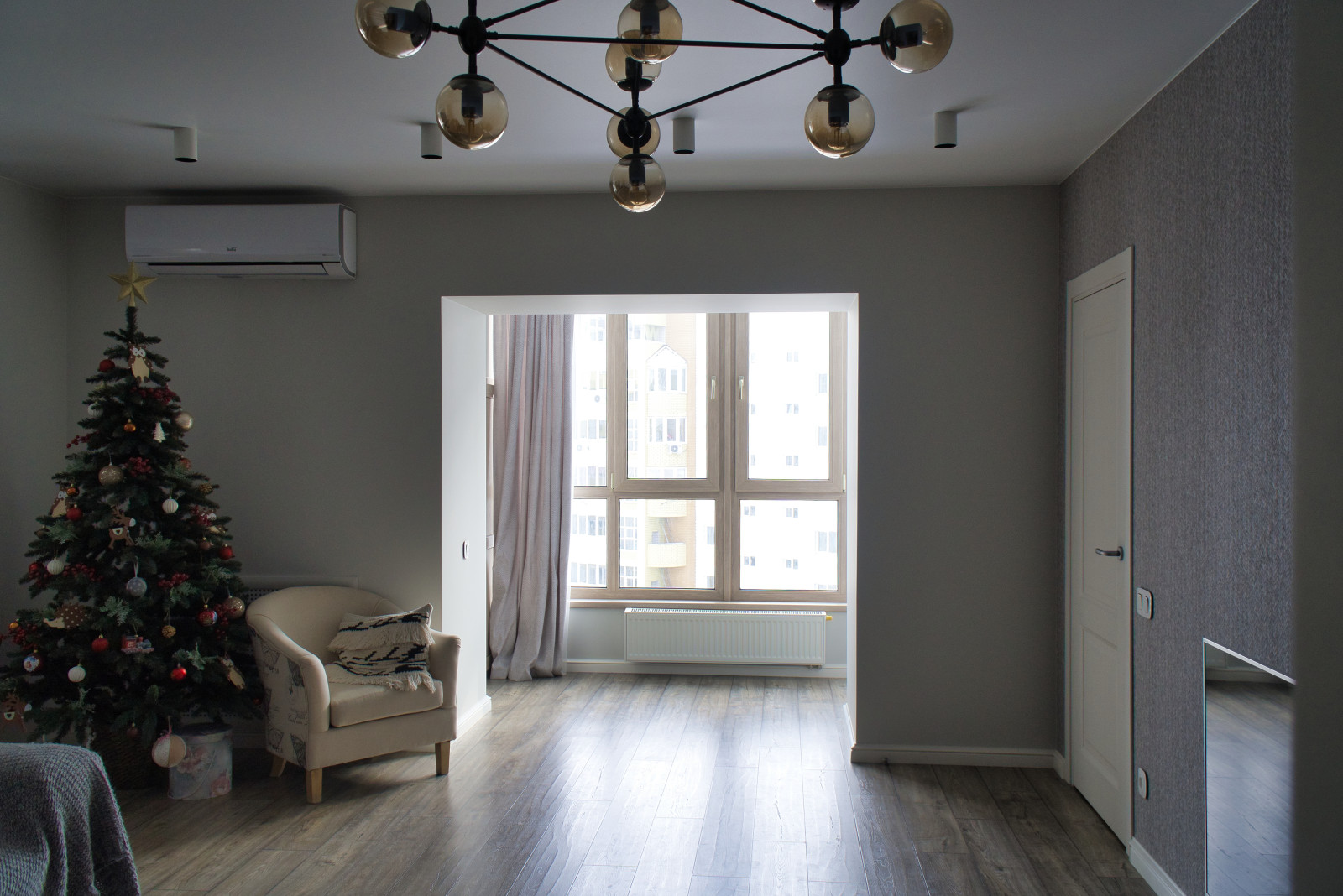 Обложка проекта: Окна с текстурой под дерево