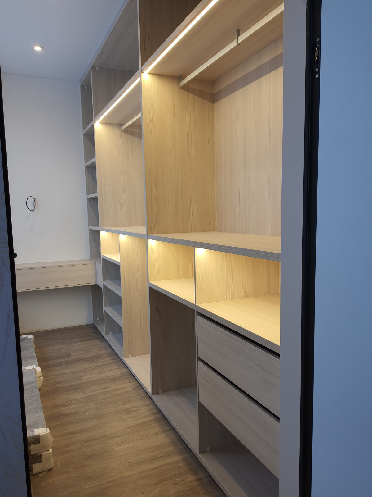 Обложка проекта: Загородный дом с яркими акцентами