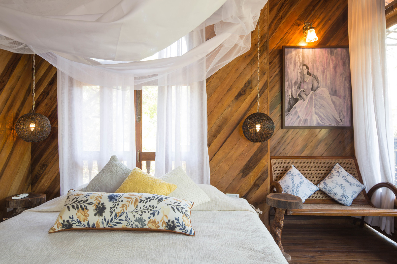 Роскошный дом на дереве в восточном стиле.