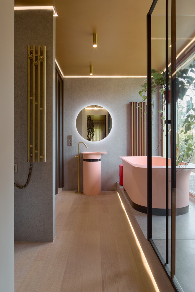 Мастер-спальня в розовом золоте