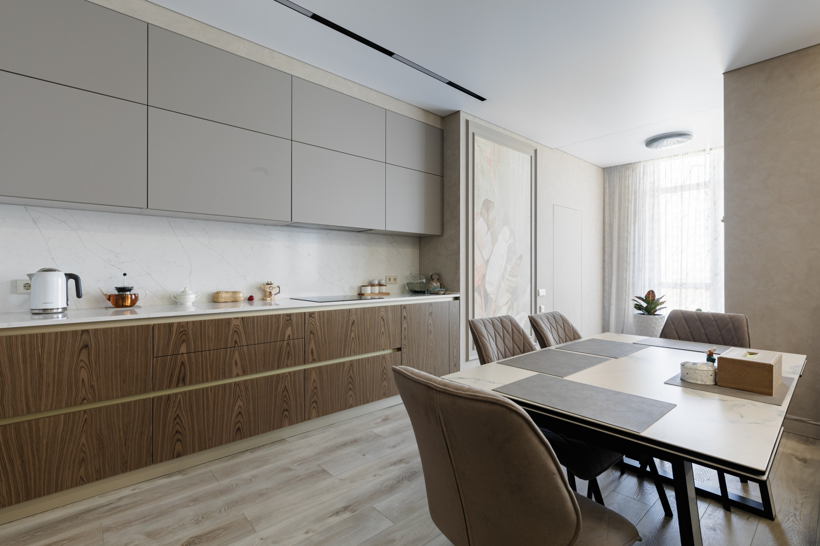 Элегантная неоклассика в бежево-серых тонах