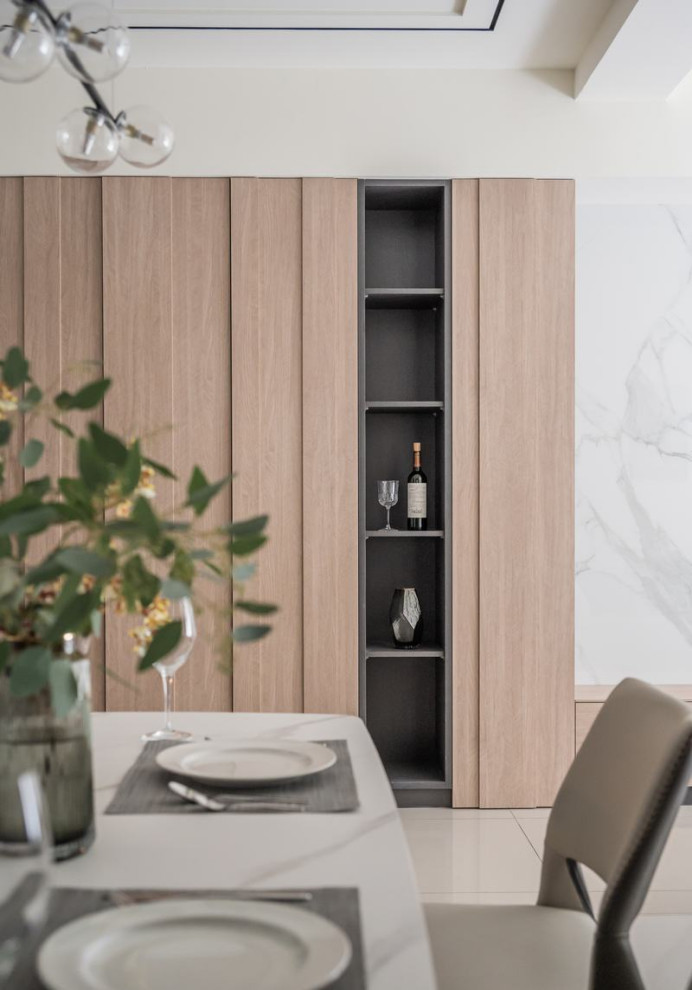 Благородные кремовые тона в современной квартире для большой семьи от L DESIGN