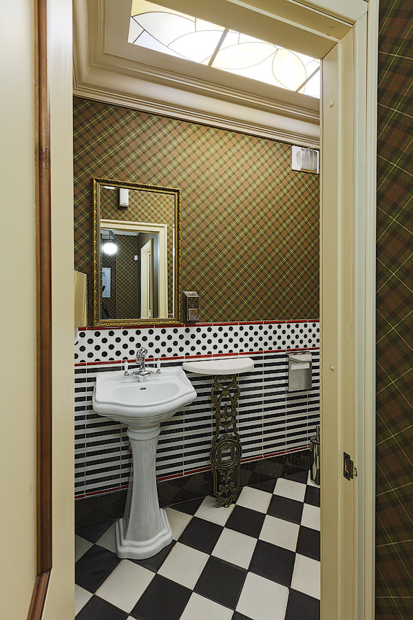 Интерьер кафе "Бристоль" в Казани