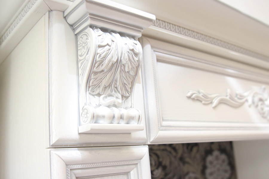 Белая кухня в викторианском стиле (реализованный проект)