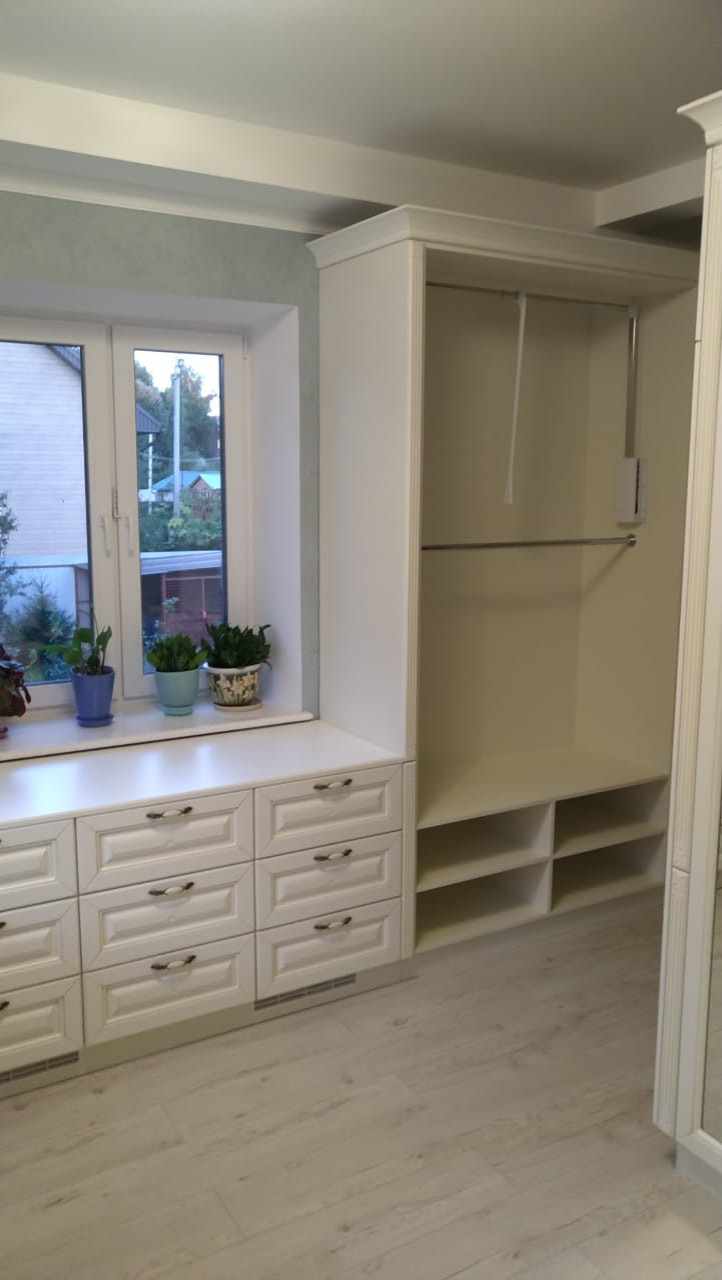 Обложка проекта: Гардеробная комната