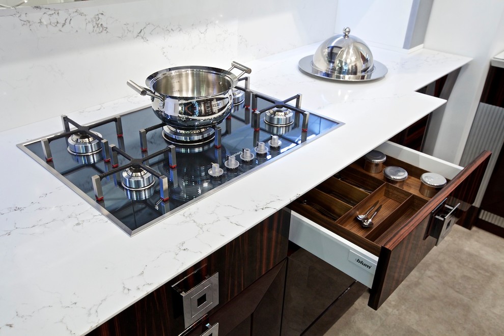 ИМПЕРИЯ, КЛАССИЧЕСКАЯ МОДЕЛЬ КУХНИ.