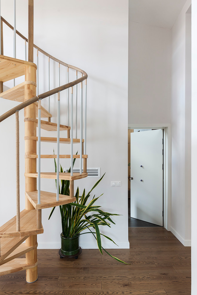 В гостях: Удивительный забор и черный-черный дом