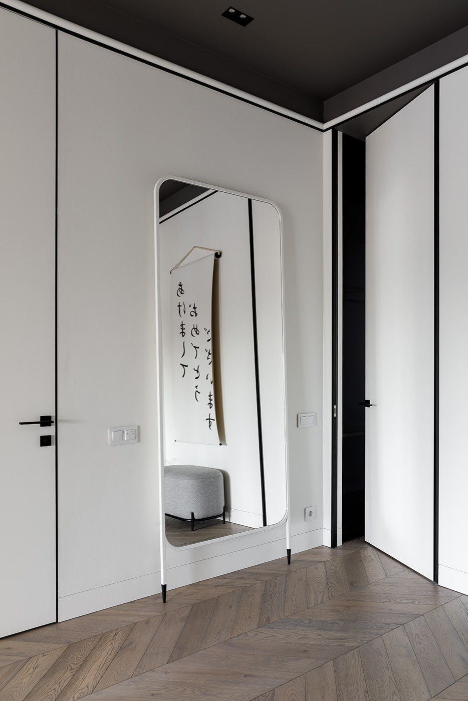 Houzz тур: Графичный интерьер, в котором нет места лишним деталям