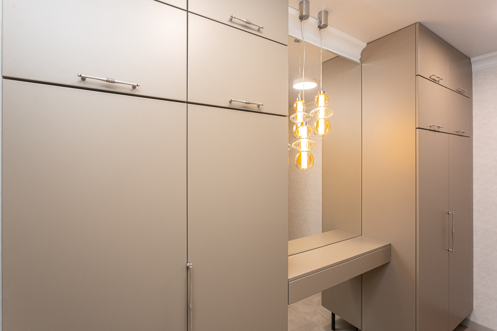 Шкафы в прихожую