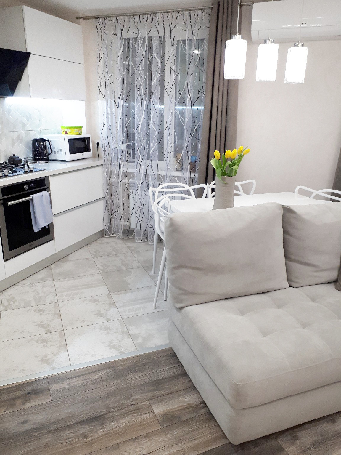 Обложка проекта: кухня-гостиная