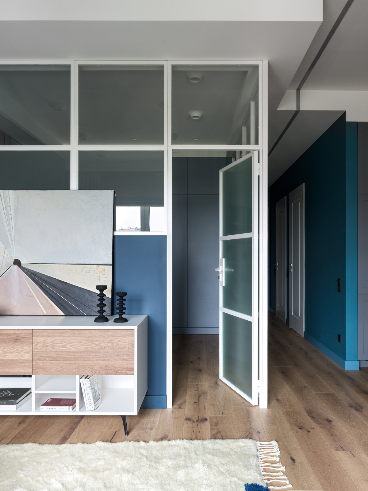 Идея зонирования спального и гостиного пространства