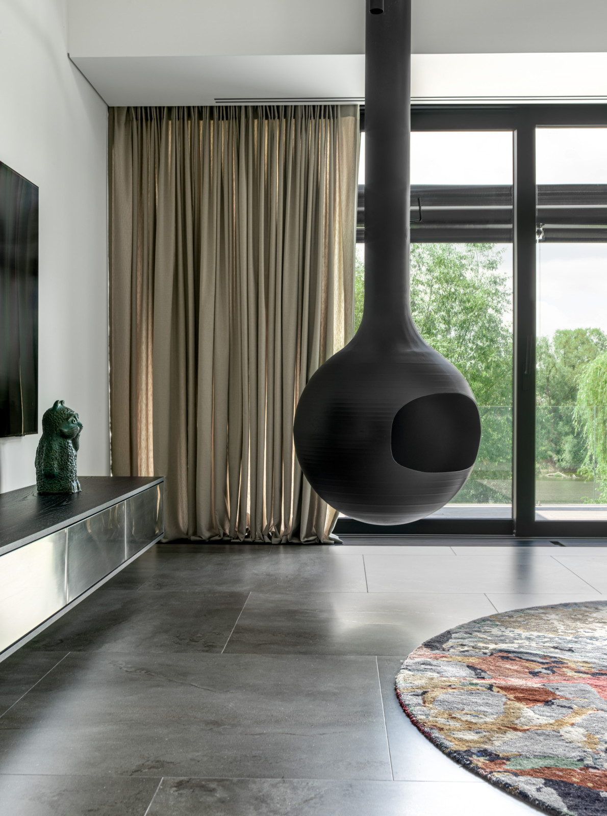 MRIIA HOUSE