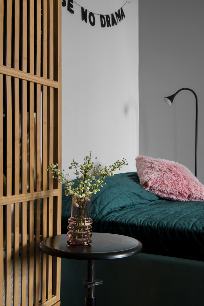 Кухня в однушке превратилась в кабинет