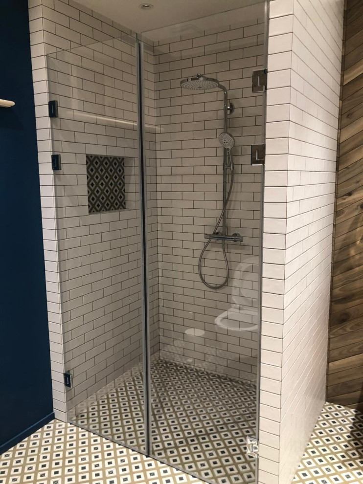 Стеклянная перегородка в душевую