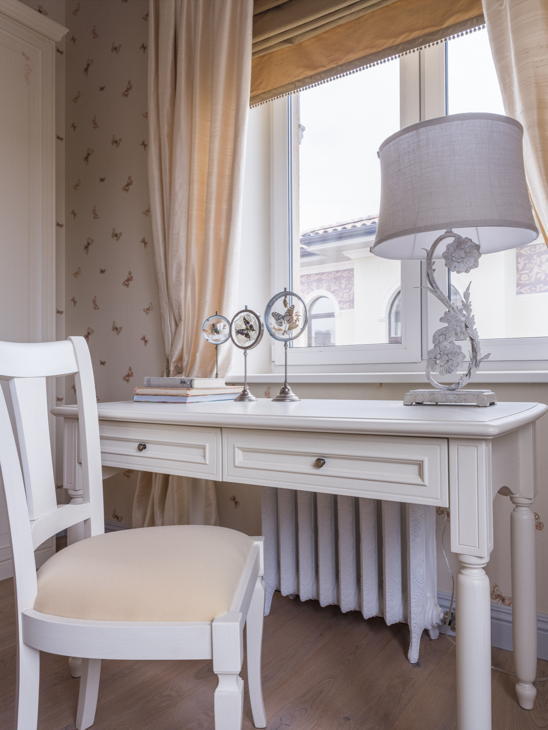 Светлый загородный дом. Дизайнер: Елена Румянцева