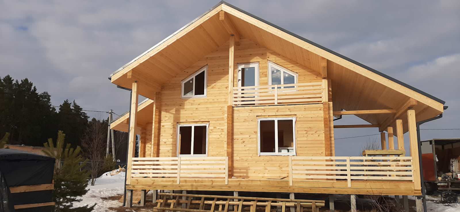 Обложка проекта: Дом из профилированного бруса по проекту "Зеленый бор"