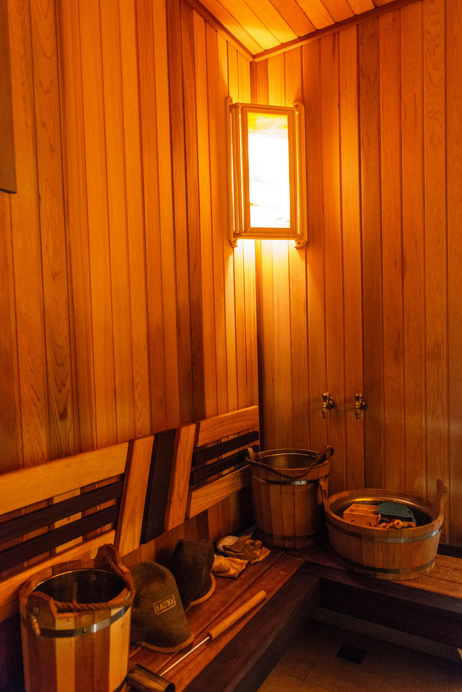 Дом с бассейном