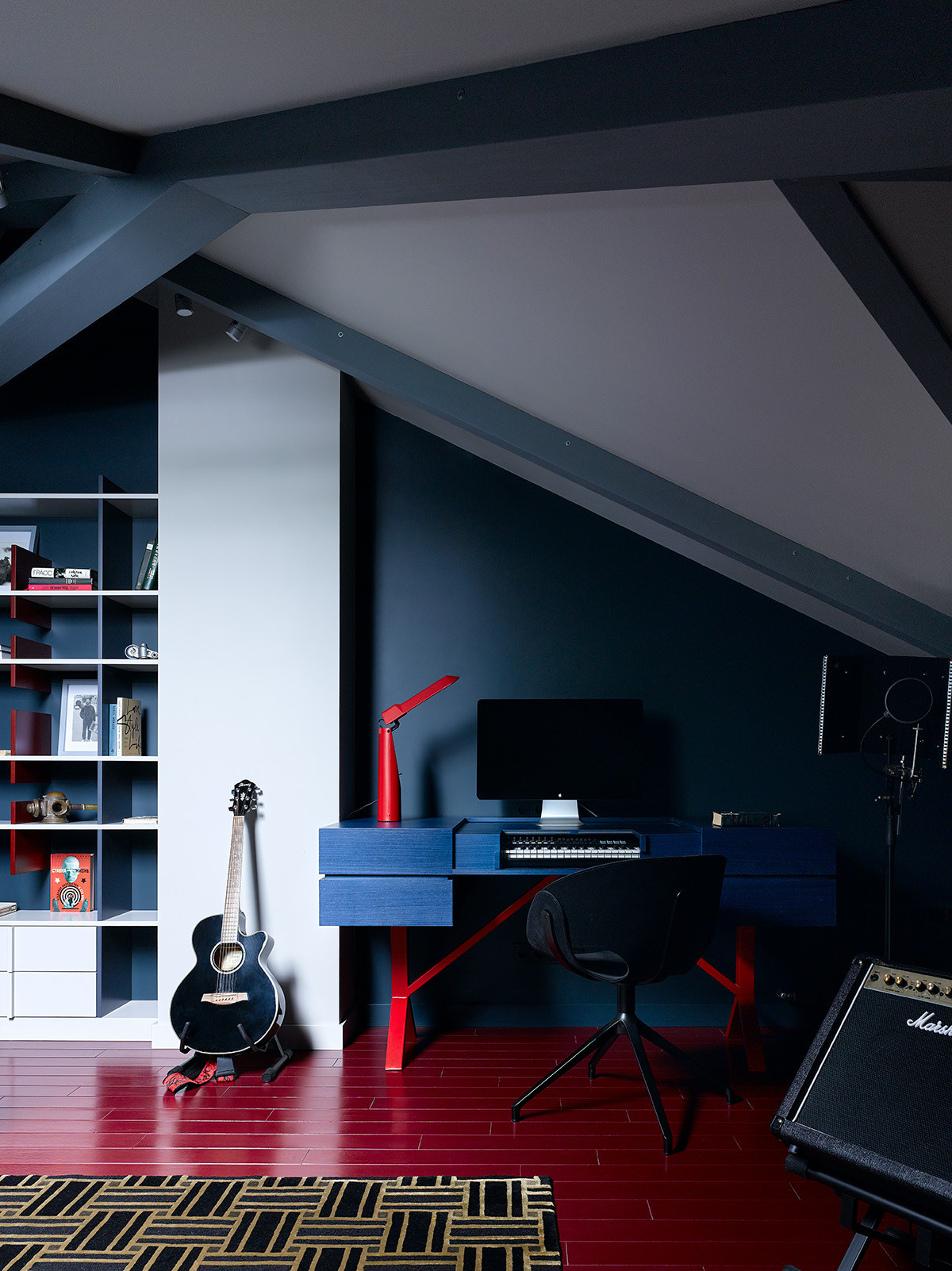 Houzz тур: Яркий дом для семьи с двумя детьми