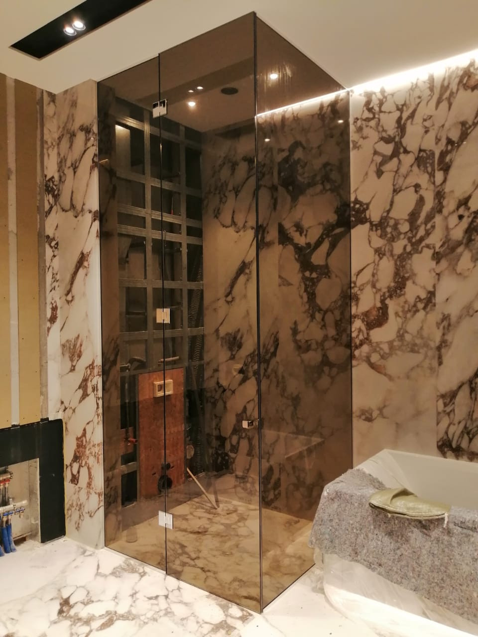 Обложка проекта: Стеклянные контсрукции в частном доме