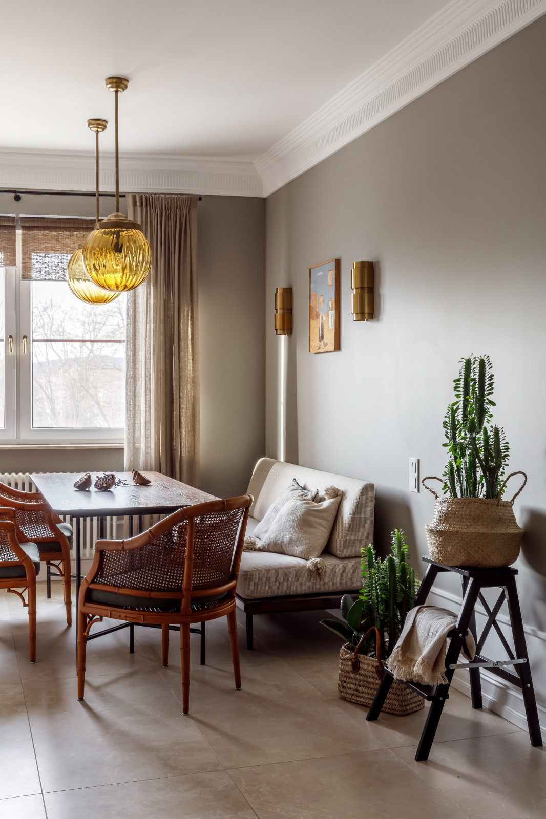 ГИПСОВАЯ ЛЕПНИНА АВРОРА в проекте дизайнера Аллы Куницы - квартира в Краснодаре