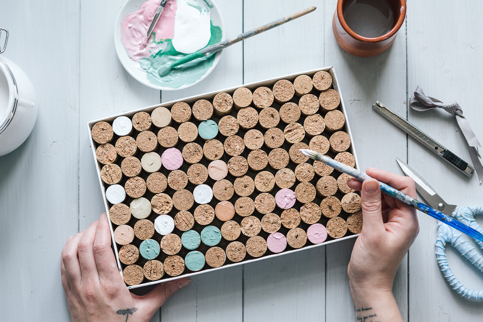 Своими руками: Как сделать доску для заметок из пробок для вина