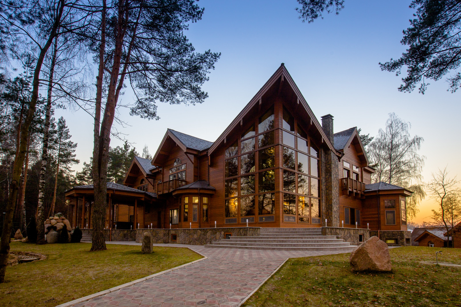 РЕЗИДЕНЦИЯ "ЛАЗУРНЫЙ БЕРЕГ"