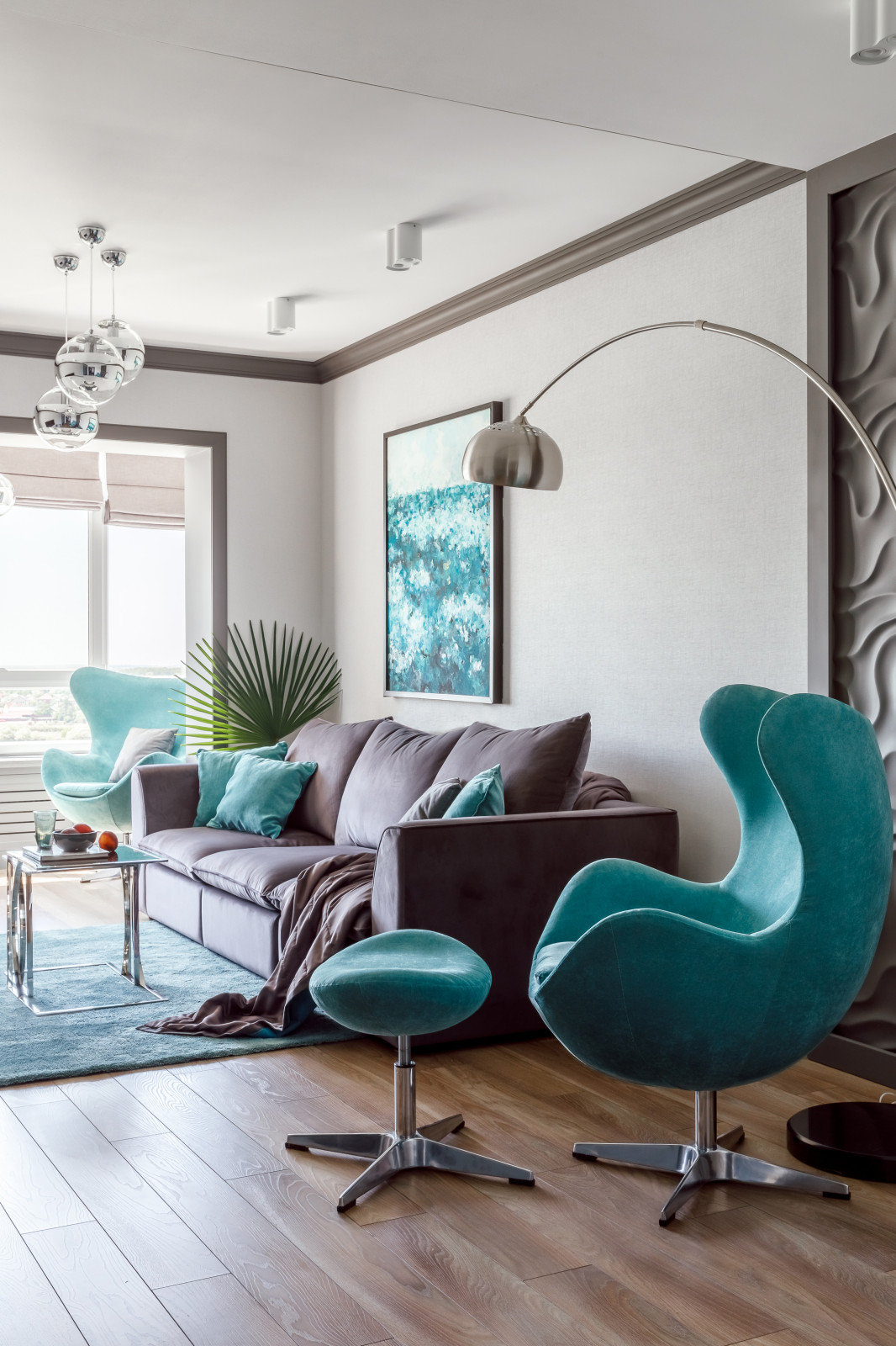 Гостиная с балконом