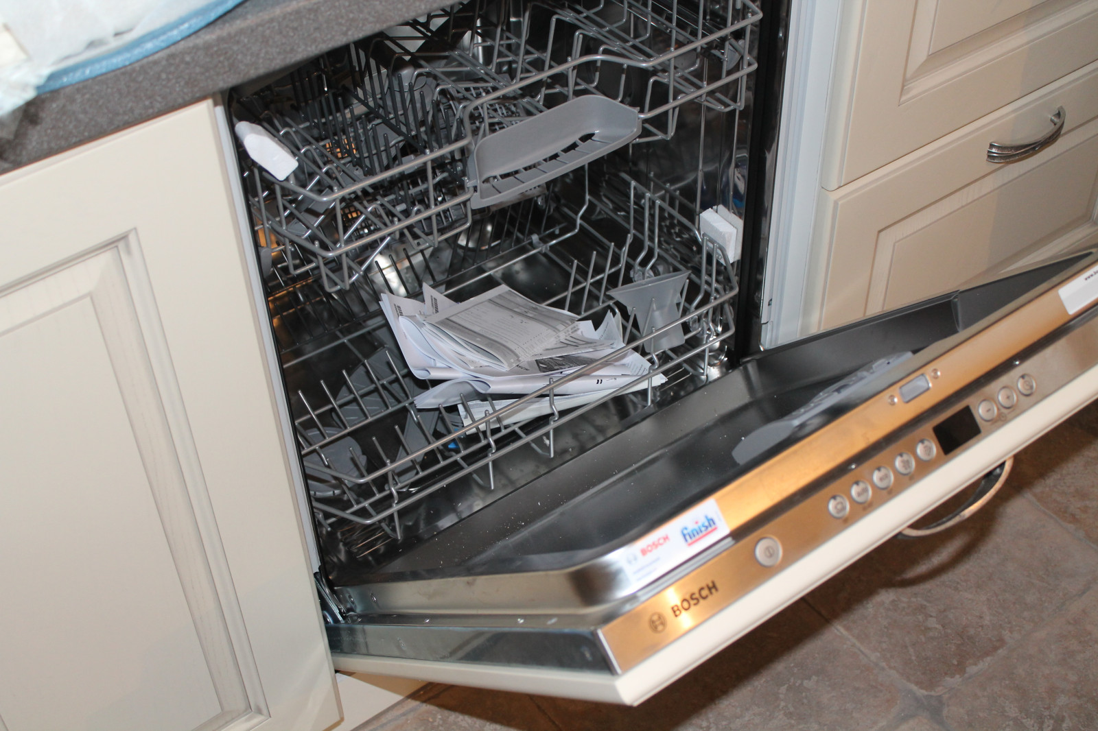 Почему так популярна г-образная кухня.