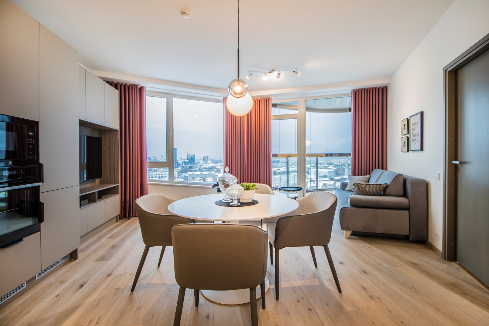 Обложка проекта: SKY line / Tallinn