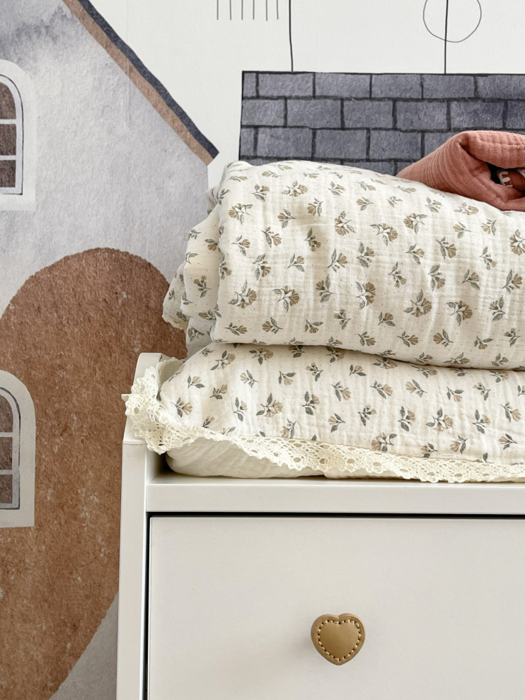 Интерьер детской комнаты для девочки