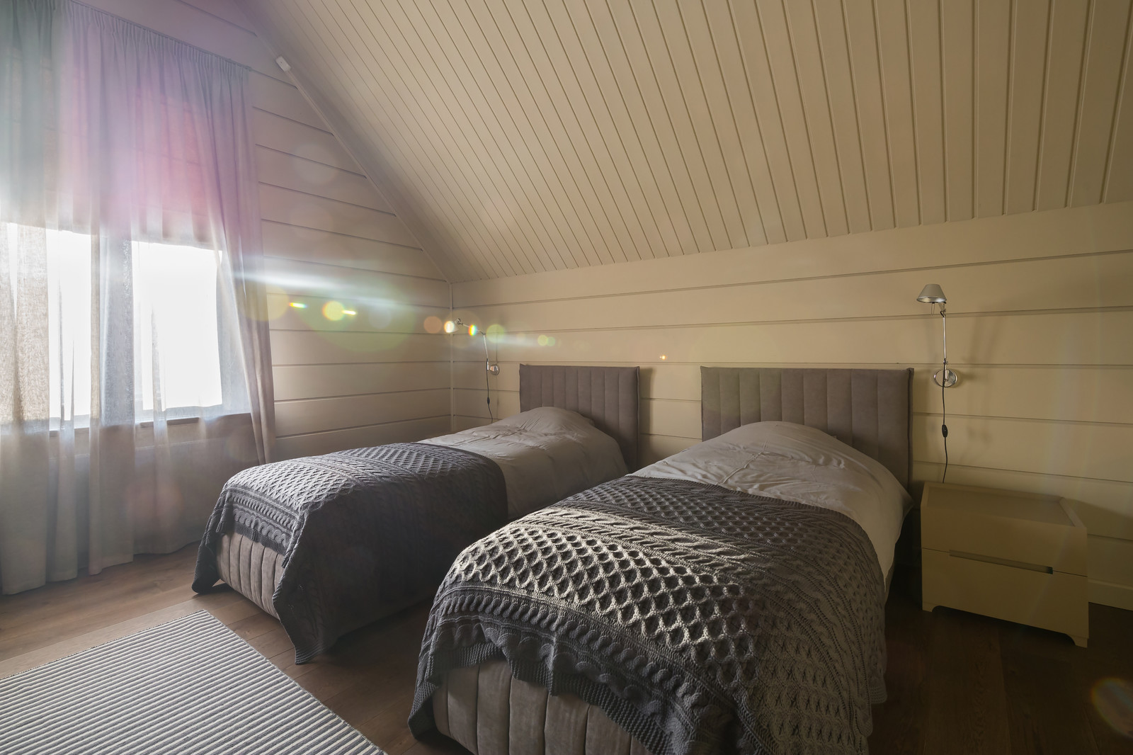 Дом на озере для большой семьи