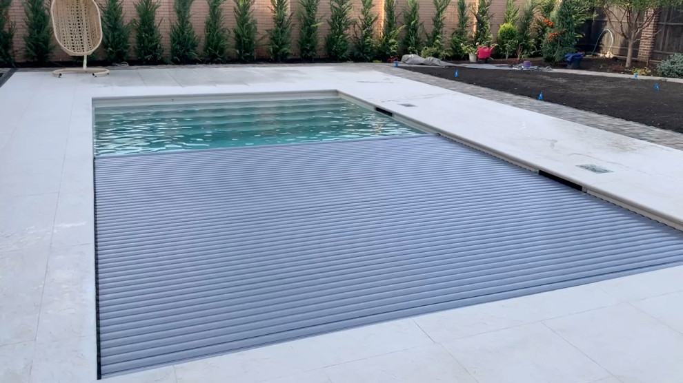 Обложка проекта: Бетонный бассейн 8 на 4 с Ролетным покрытием