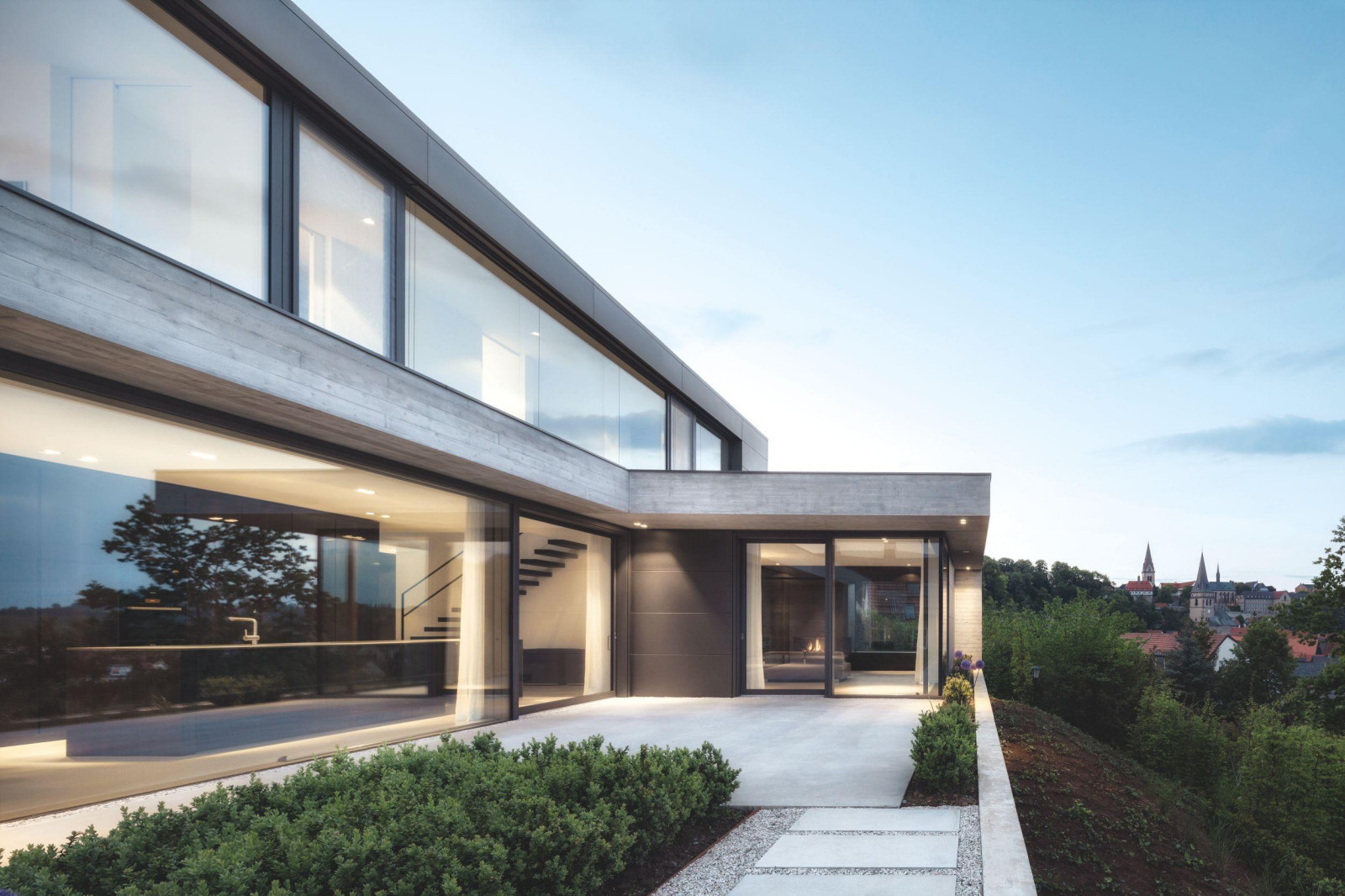 проект с системой TipTronic SimplySmart  от SCHUECO