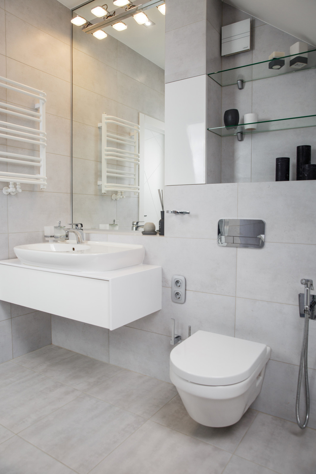 Двухэтажная квартира с мансардным потолком