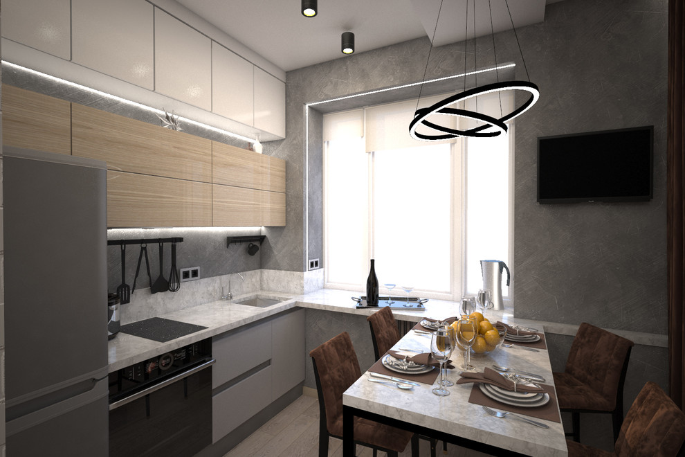 Часть квартиры, порадная и кухня