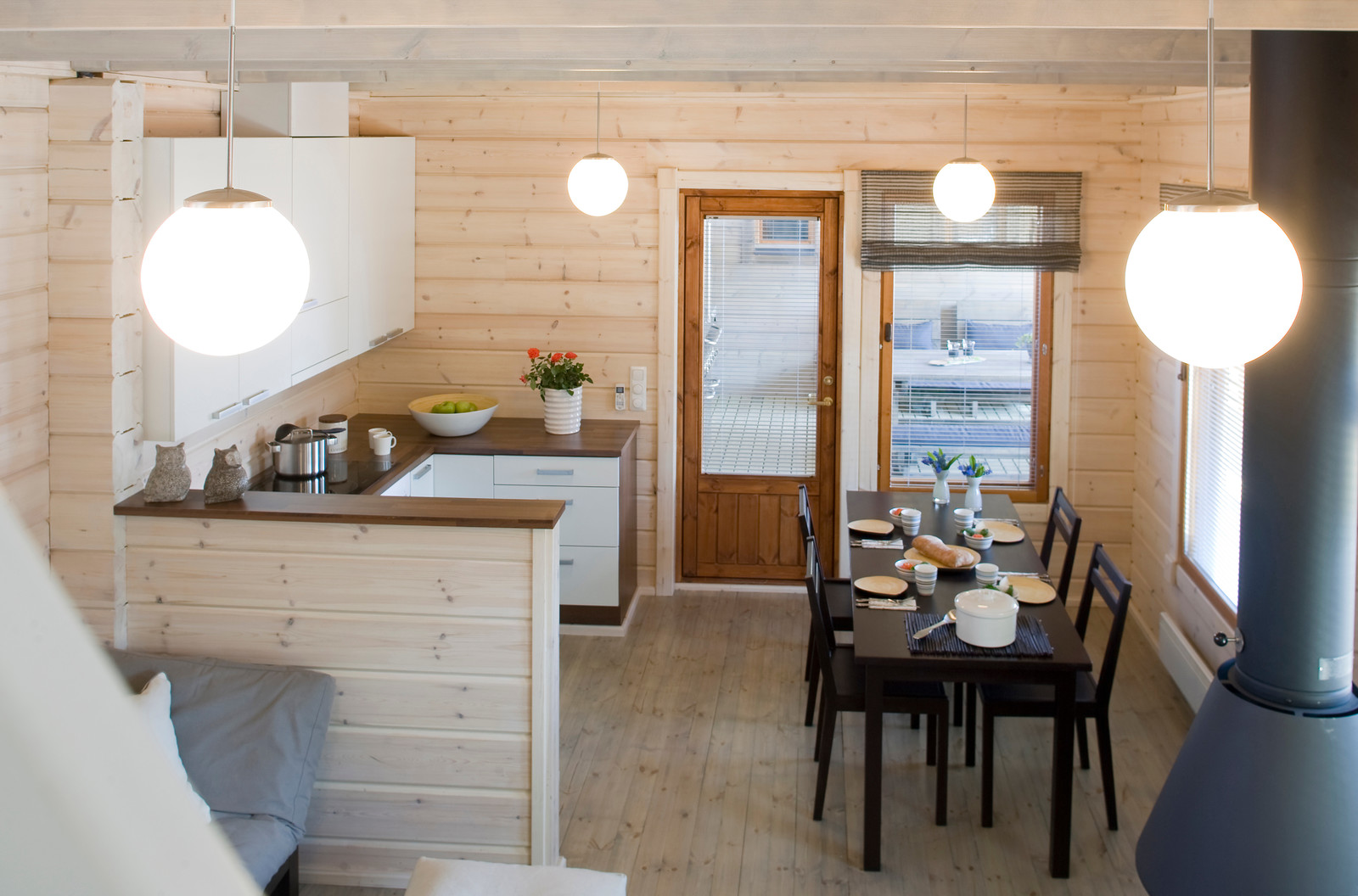 Интерьер. Покрашенные объекты