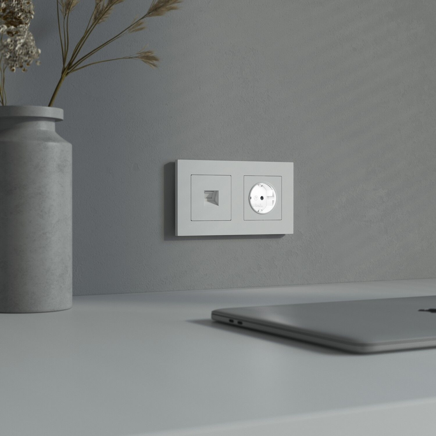 Уникальная розетка с новым цветом подсветки