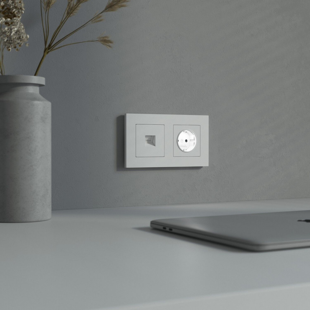 Уникальная розетка с новым цветом подсветки